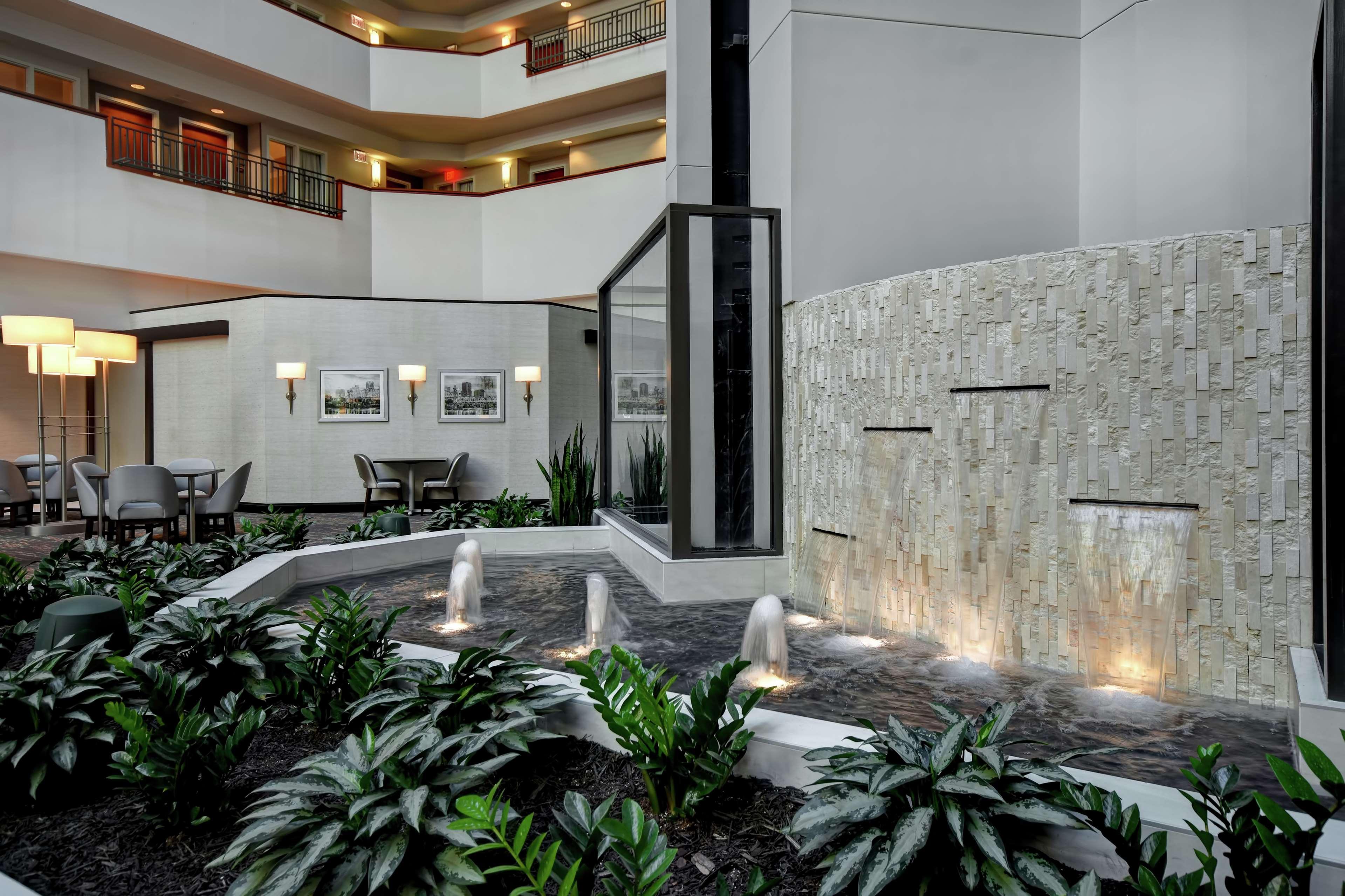 Embassy Suites Little Rock Ngoại thất bức ảnh