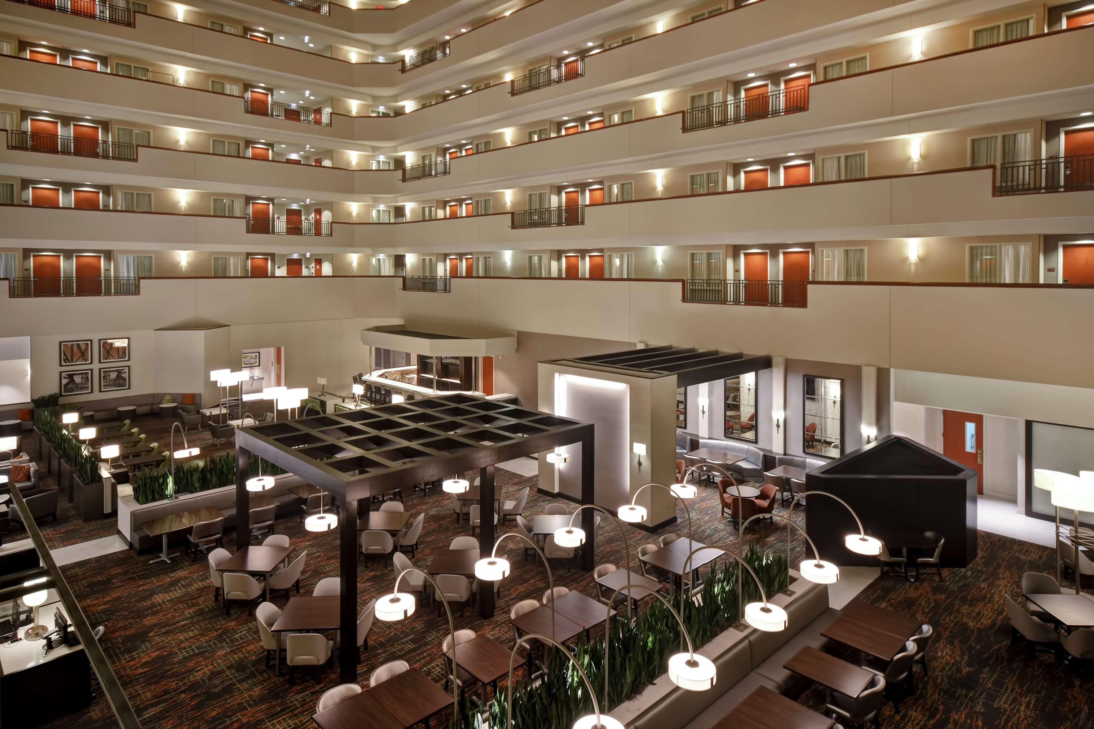 Embassy Suites Little Rock Ngoại thất bức ảnh