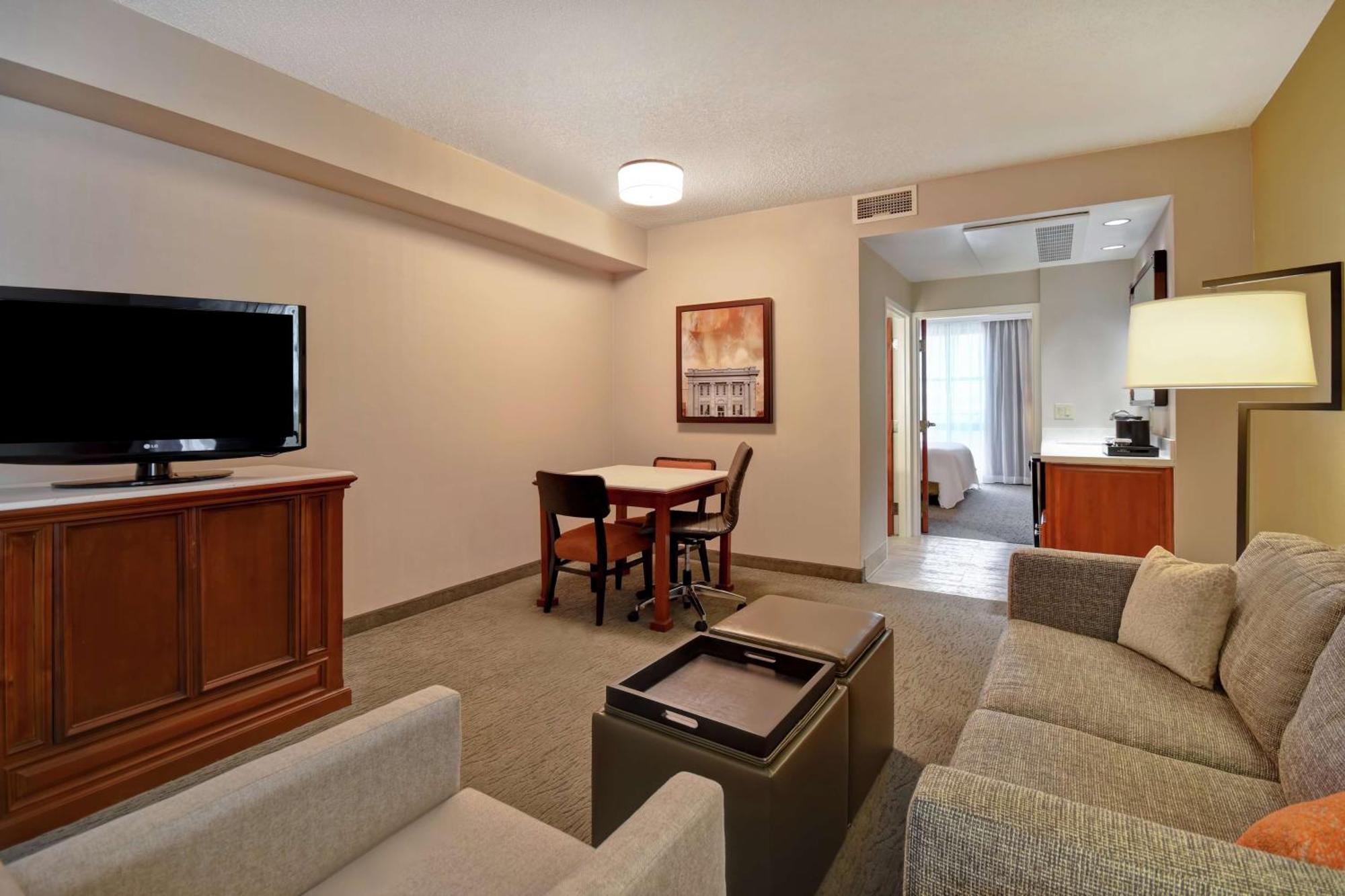 Embassy Suites Little Rock Ngoại thất bức ảnh