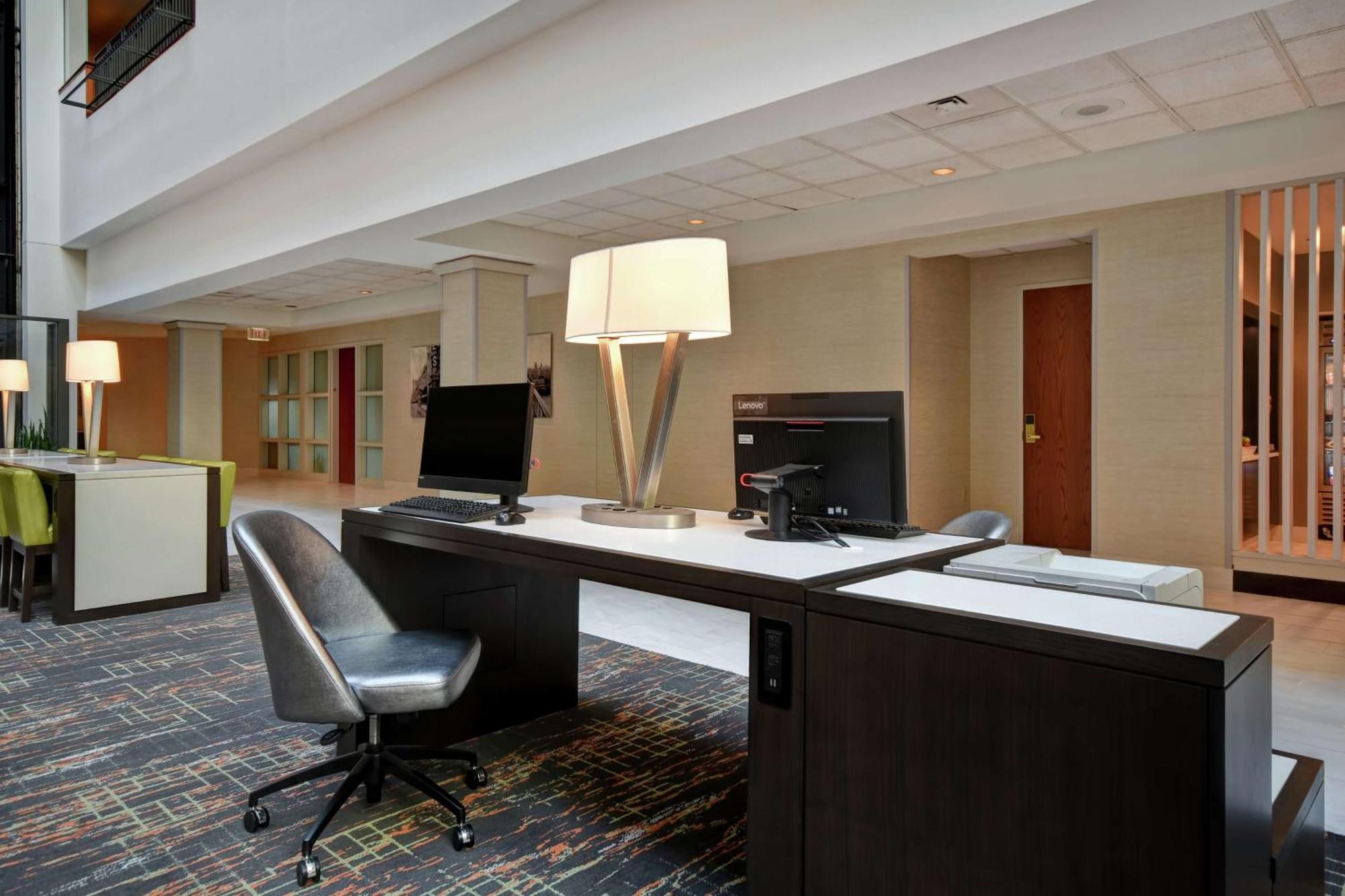 Embassy Suites Little Rock Ngoại thất bức ảnh