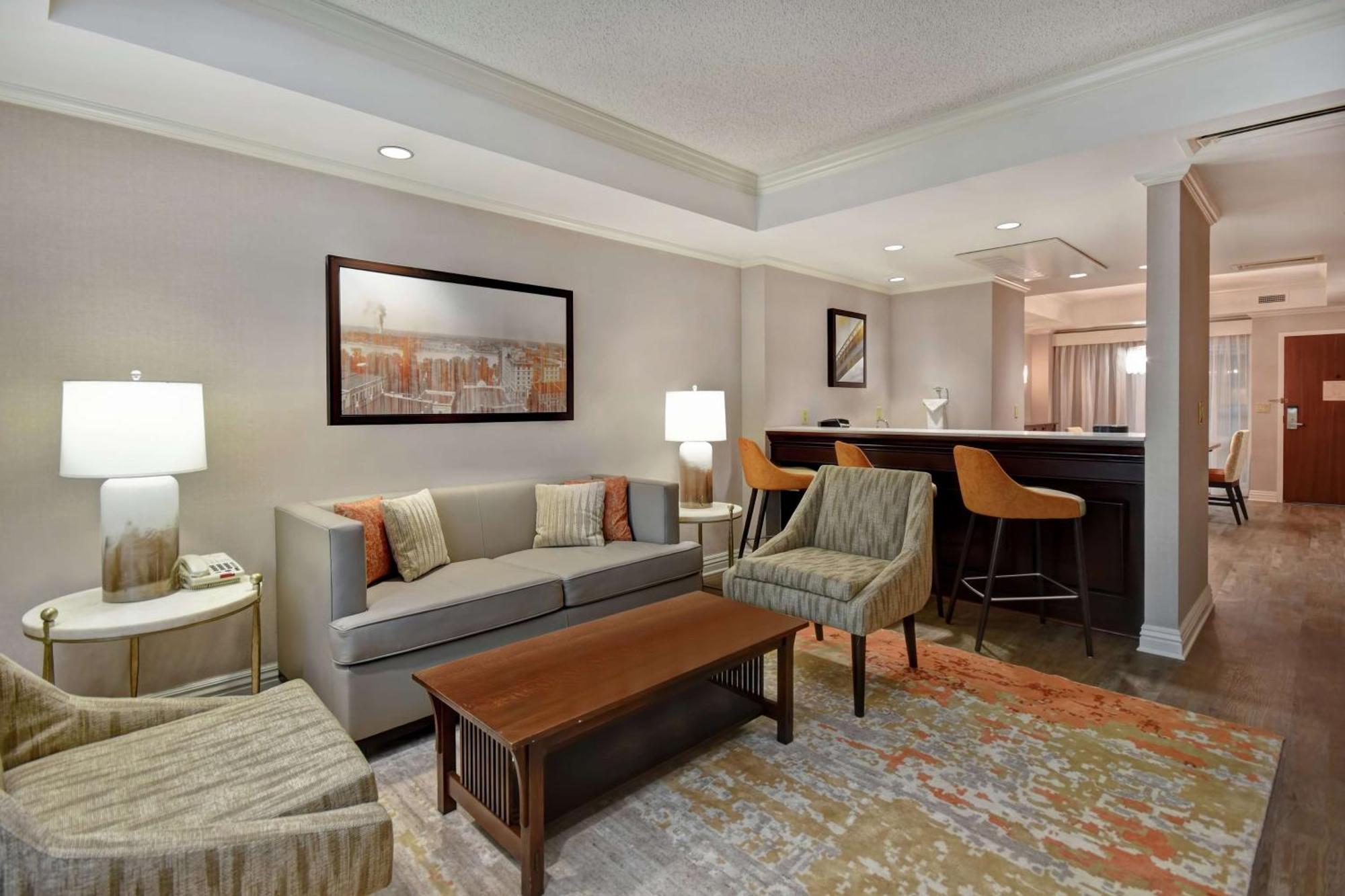 Embassy Suites Little Rock Ngoại thất bức ảnh