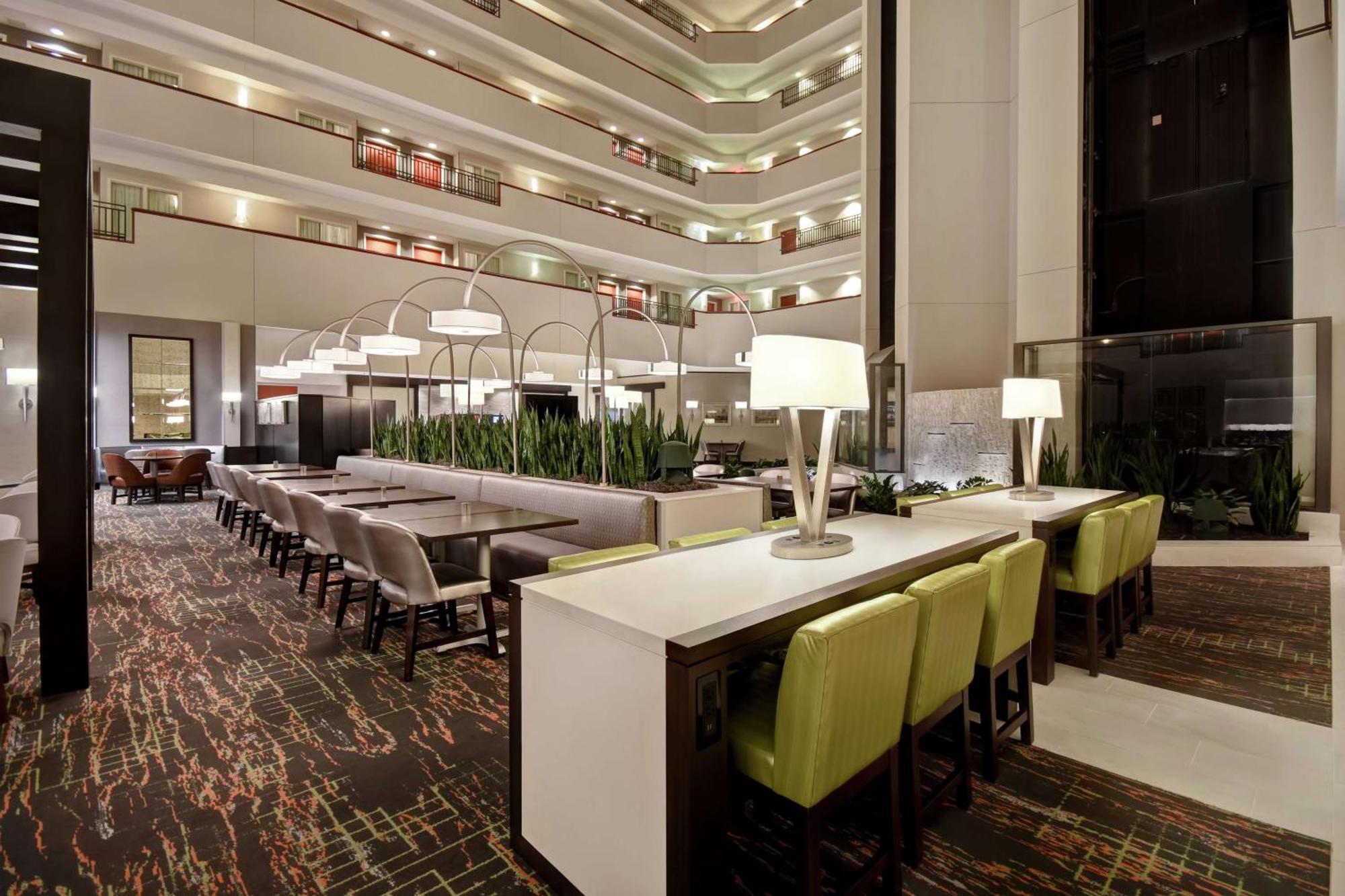Embassy Suites Little Rock Ngoại thất bức ảnh